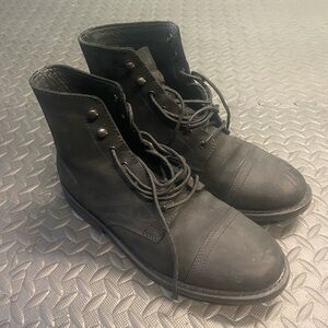 Men’s Thursday Captain Boots. Size 10 US